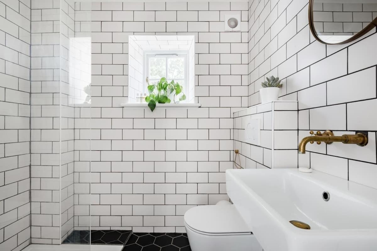 Central Georgian Townhouse With Free Parking باث المظهر الخارجي الصورة