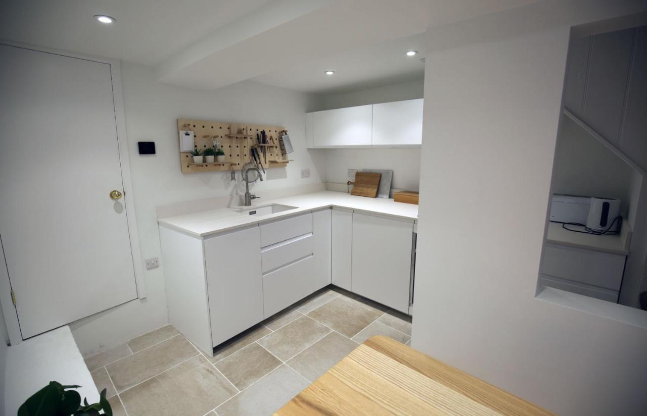 Central Georgian Townhouse With Free Parking باث المظهر الخارجي الصورة